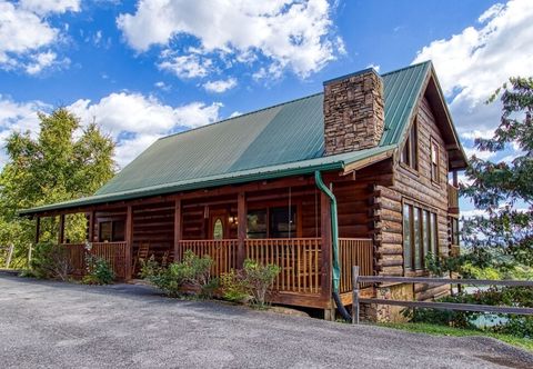 Lainnya Ern864 - The Cedars - Great Location! Close To All The Action! 5 Bedroom Cabin by RedAwning