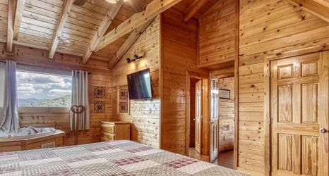 Lainnya 2 Ern864 - The Cedars - Great Location! Close To All The Action! 5 Bedroom Cabin by RedAwning