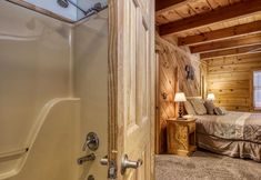 Others 5 Er96 - Squirrel's Leap - Great Location! Close To Town! 2 Bedroom Cabin by RedAwning