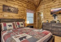 Others 2 Ern834 - Lakeside Getaway - Great Location! Close To All The Action! 1 Bedroom Cabin by RedAwning