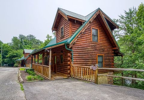 其他 Ern834 - Lakeside Getaway - Great Location! Close To All The Action! 1 Bedroom Cabin by RedAwning