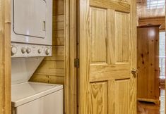 Others 6 Ern850 - Simply The Best - Great Location - Close To All The Action! 4 Bedroom Cabin by RedAwning