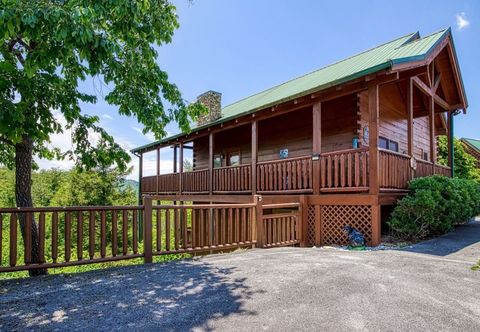 其他 Ern849- Sweet Escape - Great Location! Close To Action! 4 Bedroom Cabin by RedAwning