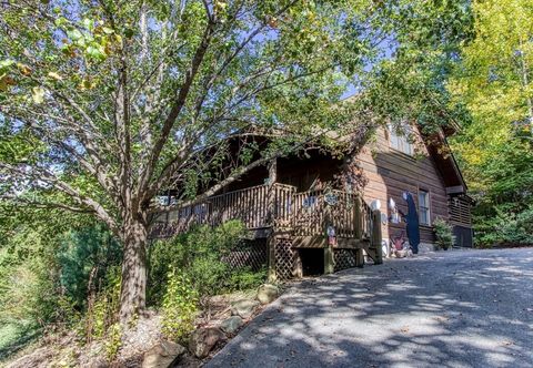 其他 Er245 â Almost Heaven Great Location â Close To Town! 3 Bedroom Cabin by RedAwning