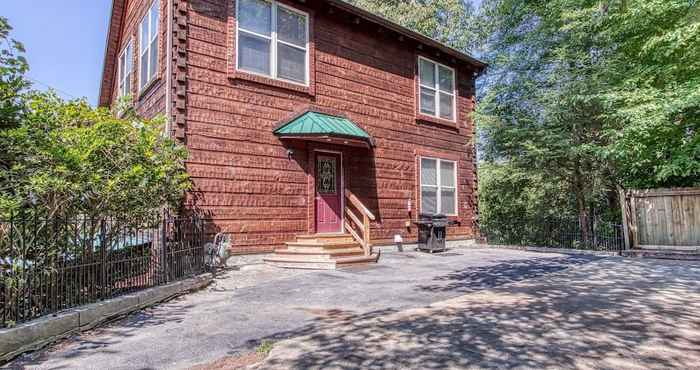 Others Cinema Falls - Great Location! - Convenient To Everything! 5 Bedroom Cabin by Redawning