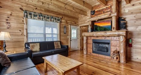 Others 2 Cinema Falls - Great Location! - Convenient To Everything! 5 Bedroom Cabin by RedAwning