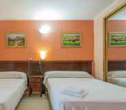 Others 2 Hotel Velis