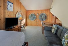 Others 4 14 Mt Hood Lane 3 Bedroom Home by RedAwning