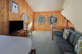 Others 4 14 Mt Hood Lane 3 Bedroom Home by RedAwning