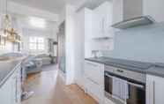 Others 6 Spacious 2 Bedroom Flat in Clapham With Balcony