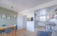 Others 2 Spacious 2 Bedroom Flat in Clapham With Balcony