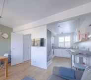 Lainnya 2 Spacious 2 Bedroom Flat in Clapham With Balcony