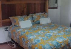 Others 5 Immaculate 2-bed Garden Cottage in Beaufort West