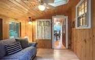 อื่นๆ 6 Dewey Cottage - Y854 Adorable Cottage Close To Long Sands Beach And Short Sands 4 Bedroom Home by Redawning