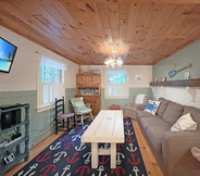 Lain-lain 5 Dewey Cottage - Y854 Adorable Cottage Close To Long Sands Beach And Short Sands 4 Bedroom Home by Redawning