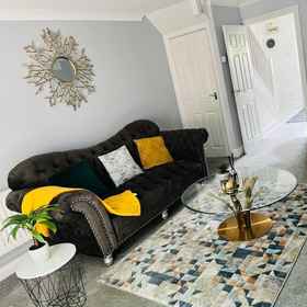 Primary image1Lovely 2-bed House in Rochester,梅德韦飯店