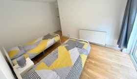 Lainnya 2 Twin Studio Flat in Sutton - Ground Floor