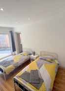 Primary image Twin Studio Flat in Sutton - Ground Floor