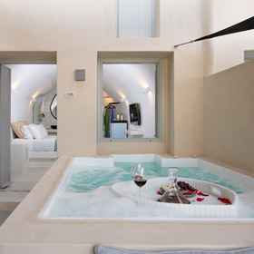 Primary image 1 Black Rock villas, Santorini Hotels