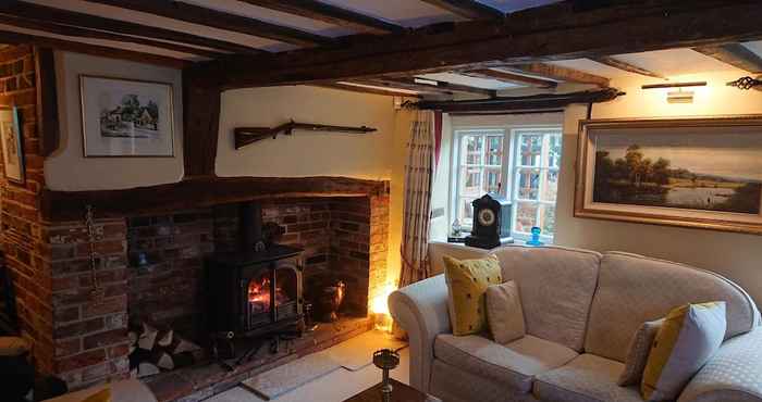 Others Charming 17th Century 2-bed Cottage in Medmenham