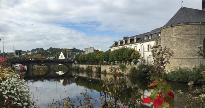 Khác Auberge de Jeunesse HI Pontivy