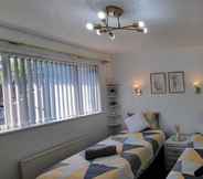 Others 2 Centrally Located With Free Parking and Smart TV