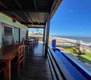 Others 6 Impeccable 4-bedroom Beach House With a Great View