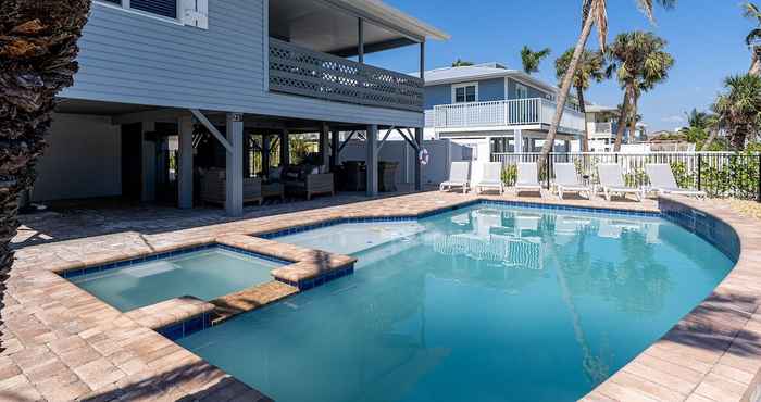 Others Shells N Sunshine! Getaway Destination Just Minutes From The White Sandy Beaches Of Fort Myers! 4 Bedroom Home by Redawning