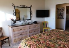 Others 3 Las Palmas Resort At Sandy Beach: Condo Grande 704 2 Bedroom Condo by Redawning