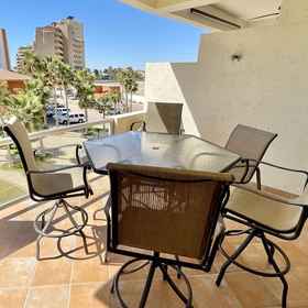 Primary image 1 คอนโด 1½ ห้องนอนสวยงามริมทะเลคอร์เตซที่ลาสปาลมาสรีสอร์ท D-302 2 คอนโด โดย เรดออว์นนิ่ง, โรงแรม & ที่พัก Estado de Sonora