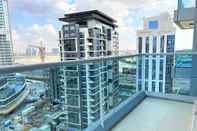 Lainnya Incredible Living With Balcony in Business Bay