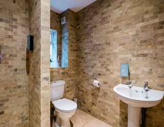 Lain-lain 2 Whitstable's Beachcombers, Sleeps 10, Dog Friendly