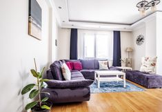 기타 6 Flat in Maltepe With Balcony Near Shopping Malls