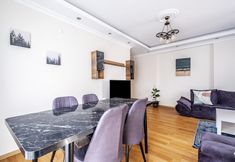 기타 7 Flat in Maltepe With Balcony Near Shopping Malls