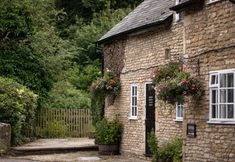 Lain-lain 3 The White Hart