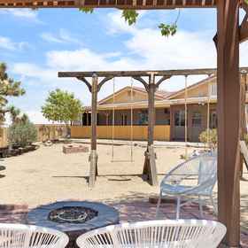 Imej utama 1 Euphorbia House - Fire Pit, Ping Pong, Tether Ball & Dark Skies 3 Bedroom Home by Redawning, Hi-Desert Cultural Center Hotels