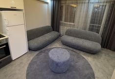 Others 6 Paris Residence