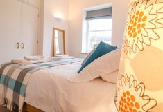 Others 4 Feathers, Blythburgh