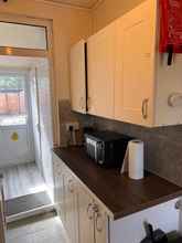 Lainnya 4 Budget 5-bed Apartment in Barking