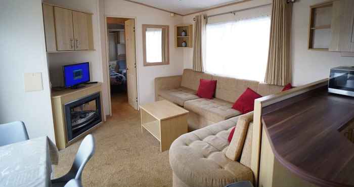 Others pet Stay Free Heacham 3 Bedroom van With Decking