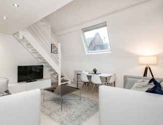 Others 2 Stylish Penthouse Loft in Historic Centre