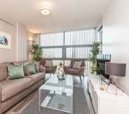 Others 4 Stylish Modern Apt Central Walk Everywhere Free Parking