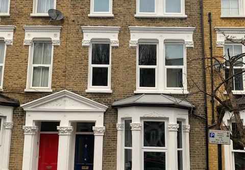 Others Very Large and Splendid Terrace House in London