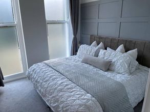 Lainnya 4 Stunning Apartment in Clifton Gardens, Westend