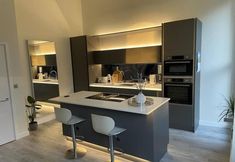 Lainnya 6 Stunning Apartment in Clifton Gardens, Westend