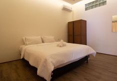 Others 4 Simpang 7 Residence
