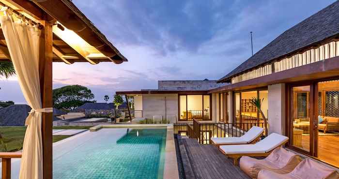 Others Wonderful Oceanfront 3 Br Villa in Seminyak