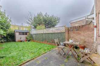 Others 4 Serene and Spacious 2 Bedroom House in South Wimbledon