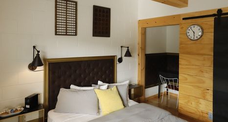 其他 2 The Vine on main