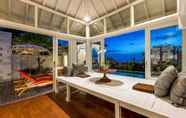 อื่นๆ 4 Romantic Oceanfront 1 Br Villa in Seminyak